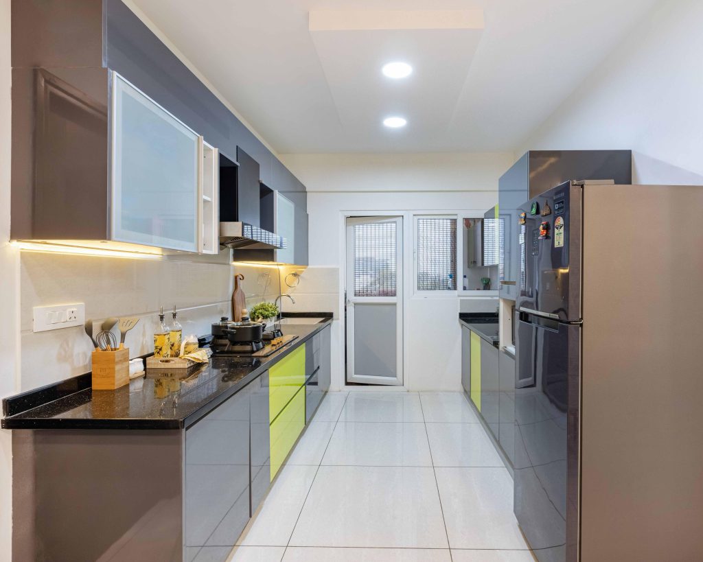 L-shaped modular kitchen designed for an 8x10 kitchen space