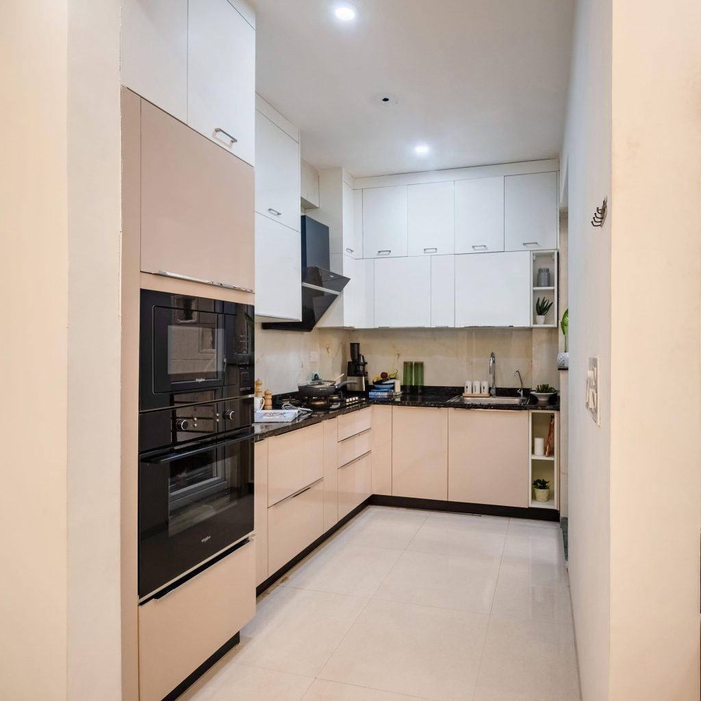 L-shaped modular kitchen with corner storage